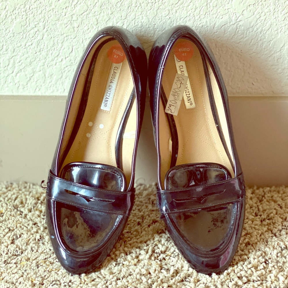 Black patent leather flats